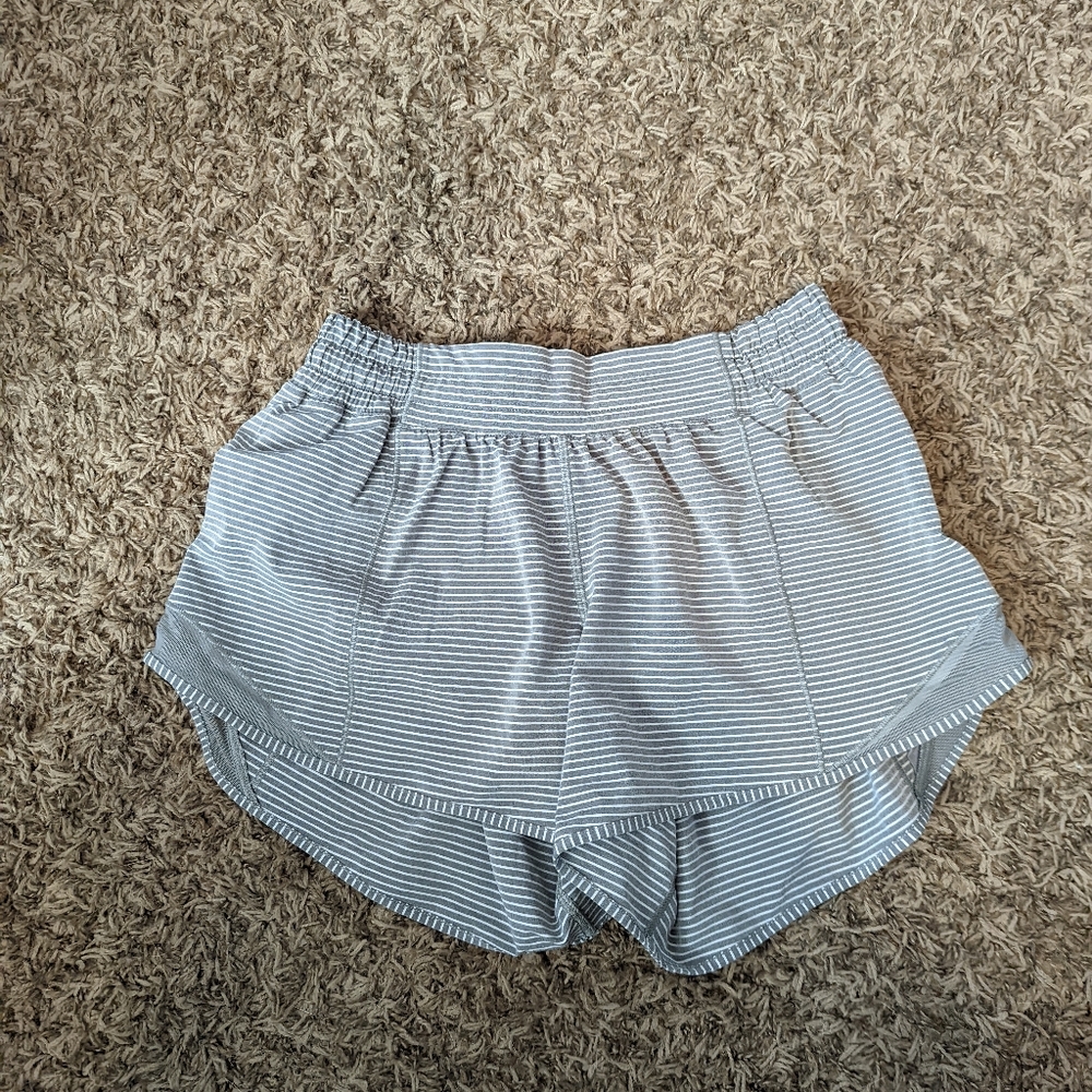 RARE Hotty Hot Hype Stripe Raceway Gray White/Raceway Gray Shorts 4"